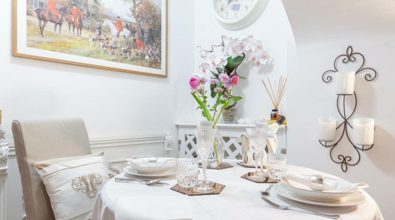 M Empire Villa โรม ภายนอก รูปภาพ